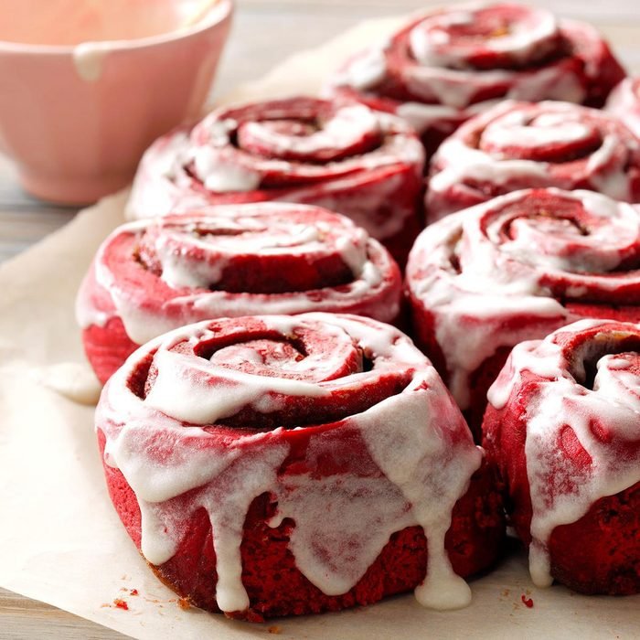 Red Velvet Cinnamon Rolls